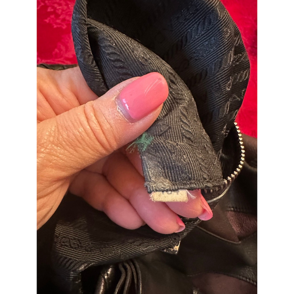 Prada Vitellino Mordo Hobo Shoulder Bag in Black/ Purple - Picture 11 of 11